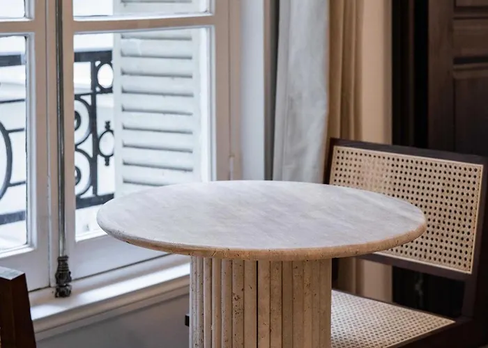 Stylish - 1br-4p - Vendome Square *