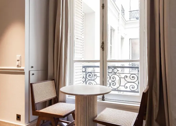 Stylish - 1br-4p - Vendome Square *