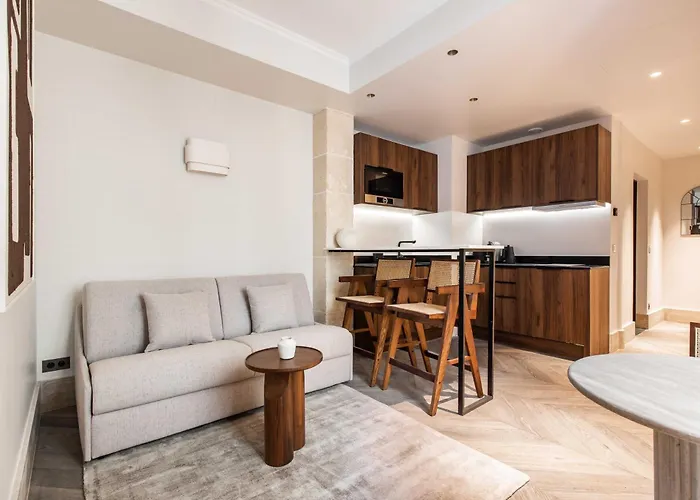 Stylish - 1br-4p - Vendome Square 아파트 *